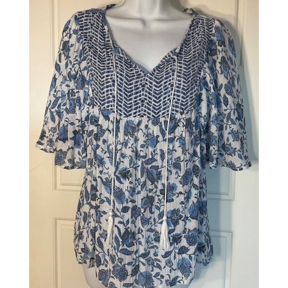 Robert Louis Tops - Robert Louis White/Blue Floral Boho/Peasant/Cottage Short Bell Sleeve M